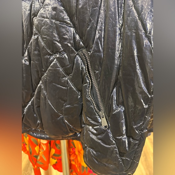 Free People Movement Polar Ice Puffer pullover jacket in metallic blue - Picture 7 of 10